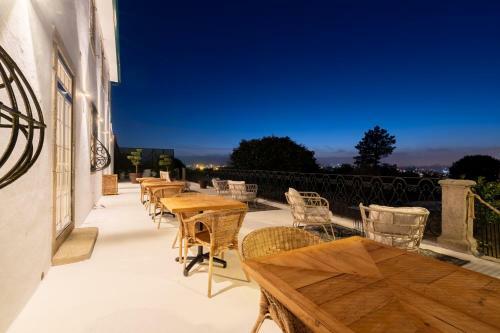 Hostal Fonte Santa Manor House