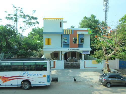 Hostal Jms Brahmin Guest House
