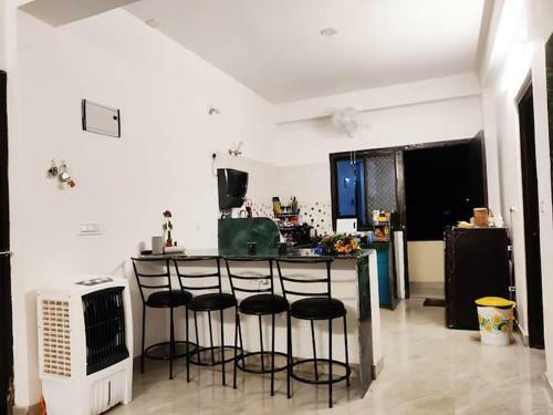 Apartamento Ticana Private Room In A 2 Bhk