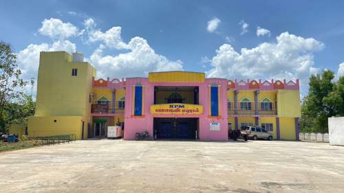 Hotel Le Grand Guest House A/c