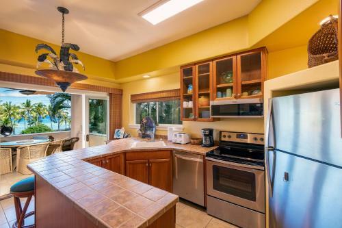 Kahalu'u Beach Villas 1-203