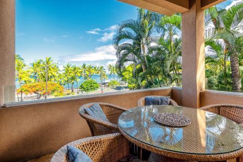 Kahalu'u Beach Villas 1-203