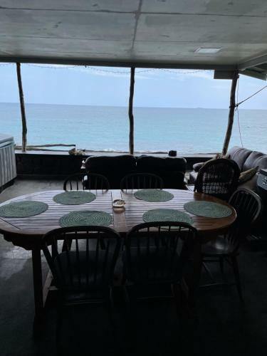 Oceanfront Delight