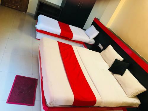 Hotel Staymaker Prakash International