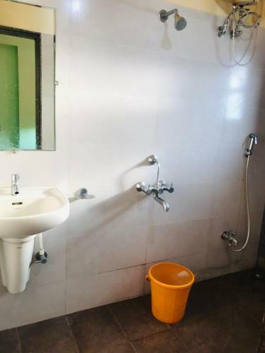 Hotel Staymaker Prakash International