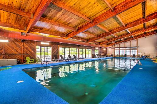 Apartamento Stoneridge Resort Condo With Shared Balcony!
