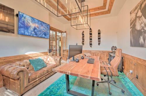 Luxury Lakeside Villa With Game Room Near Dtwn