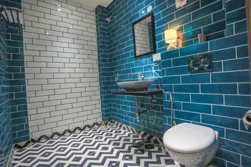 Hotel Fabexpress Aroma Corporate Suites