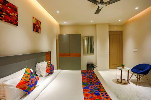 Hotel Fabexpress Aroma Corporate Suites