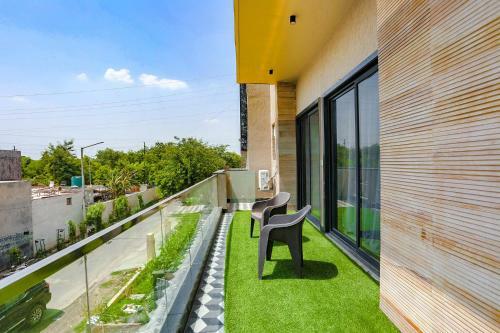 Hotel Fabexpress Aroma Corporate Suites