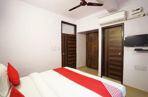 Golden Cherry Hotel