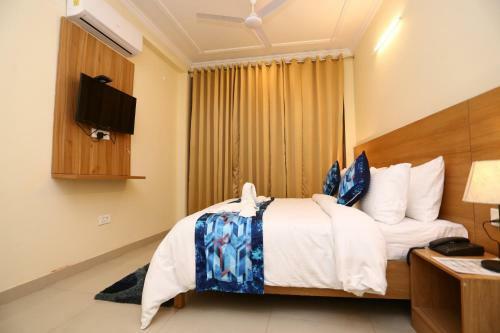 Hotel Aanya Suites At Sector 62
