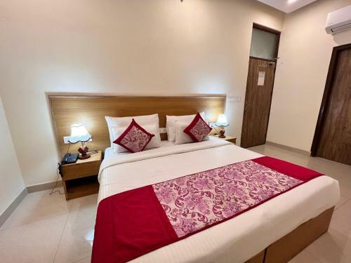 Hotel Mithila Residency Noida - Couple Friendly Local Ids Accepted