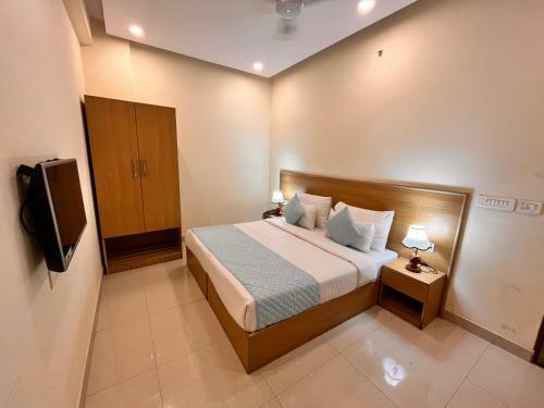 Hotel Mithila Residency Noida - Couple Friendly Local Ids Accepted