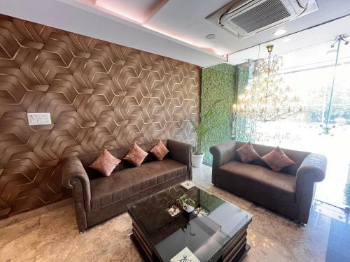 Hotel Mithila Residency Noida - Couple Friendly Local Ids Accepted