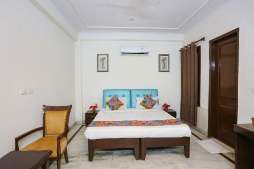 Fabhotel Grand Palace