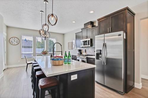 Stunning Meridian 3 Bedroom Custom Home In Central Meridian