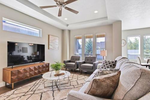 Stunning Meridian 3 Bedroom Custom Home In Central Meridian