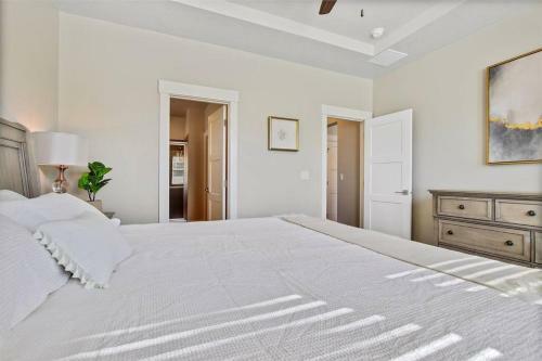 Stunning Meridian 3 Bedroom Custom Home In Central Meridian