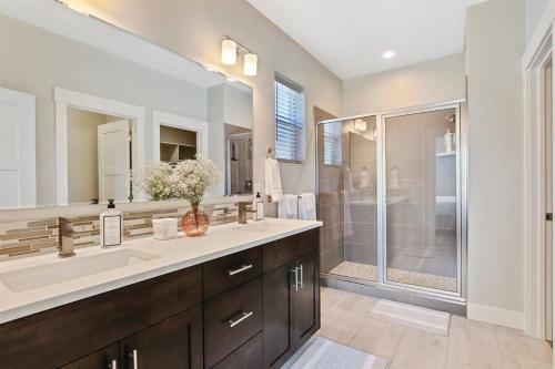 Stunning Meridian 3 Bedroom Custom Home In Central Meridian