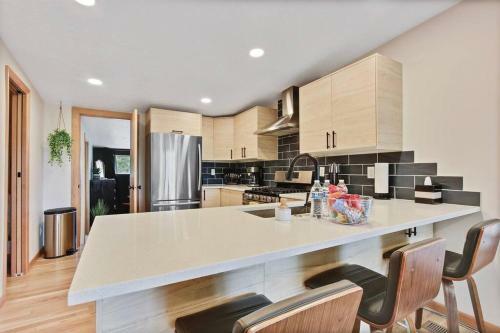 Professionally Designed Central Boise 4 Bedroom Custom Home