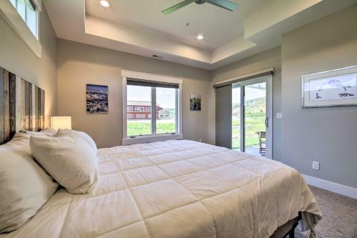 Modern Swan Valley Townhome With Walking Trails