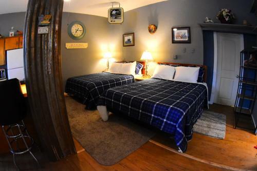 Hotel Salmon River Inn