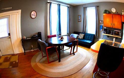 Hotel Salmon River Inn