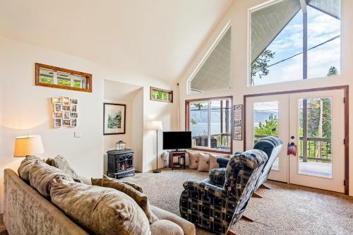 Garfield Bay View Home
