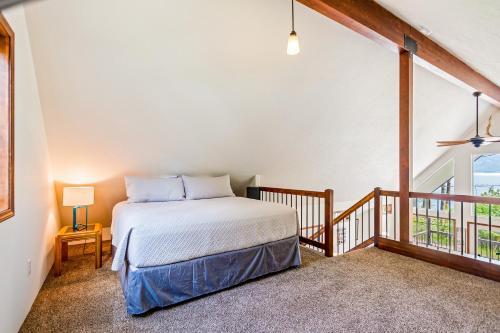 Garfield Bay View Home