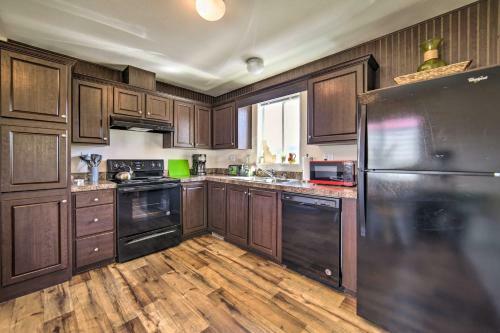 Inviting Cabin Half-mi From Downtown Victor!