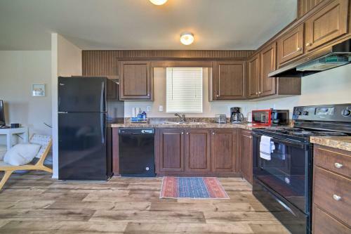 Victor Cabin With Scenic Surroundings And Deck!