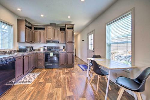 Inviting Cabin In Victor - Covered Deck Space
