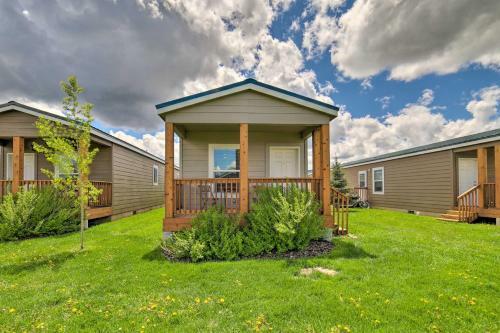 Inviting Cabin In Victor - Covered Deck Space