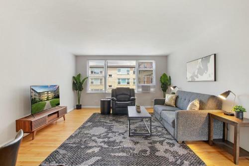 Apartamento Homey 3br Apt In Quiet Location