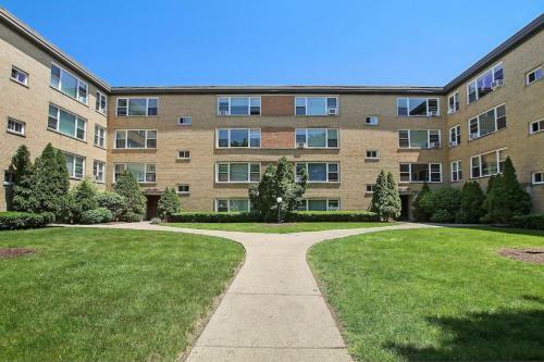 Apartamento Homey 3br Apt In Quiet Location
