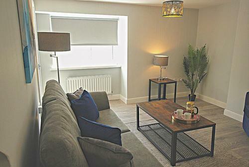 Two Bedroom Holiday Home With Parking
