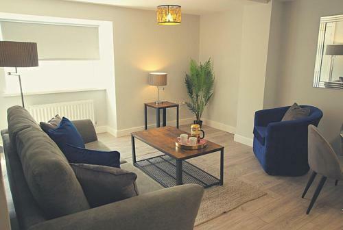 Two Bedroom Holiday Home With Parking