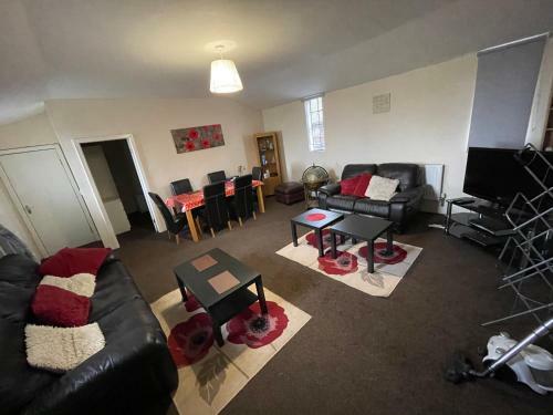 One Bedroom Apartment With Sceneric Views