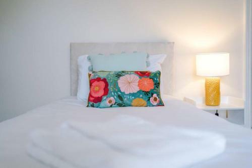 Rest&recharge @ Saltney Lodge (5mins To City)