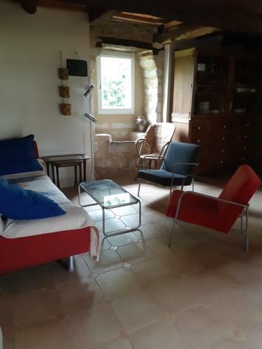 Petite Ferme En Pierre Restaur�e Pr�s De P�rigueux