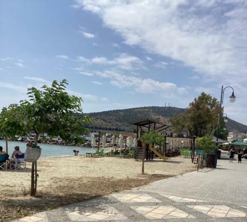 Lovely Apartment In Volos Next To The Beach Alikes