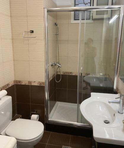 Lovely Apartment In Volos Next To The Beach Alikes