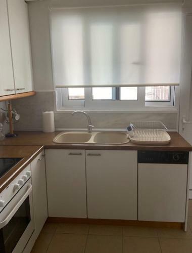 Lovely Apartment In Volos Next To The Beach Alikes