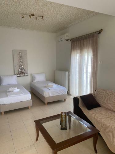Lovely Apartment In Volos Next To The Beach Alikes