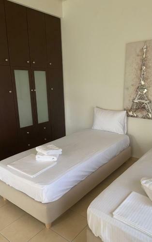 Lovely Apartment In Volos Next To The Beach Alikes
