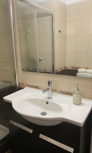 Lovely Apartment In Volos Next To The Beach Alikes