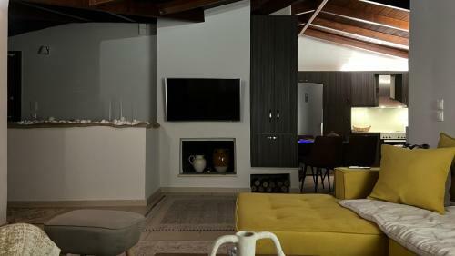 Luxury Apartment With Fireplace
