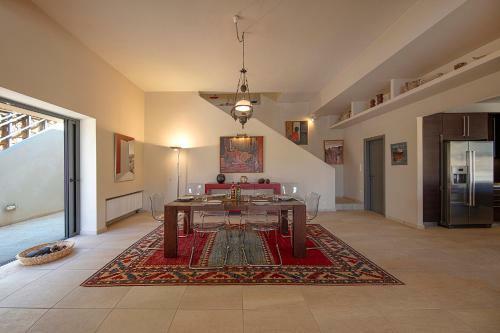 Crystal View Villa By Unique Villas Collection