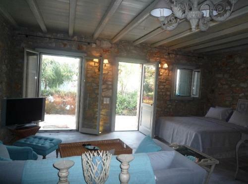 Villa Irene Blue